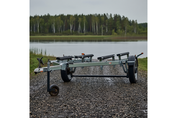 Лодочный прицеп - Тактика 400 Лодочный прицеп - Тактика 400