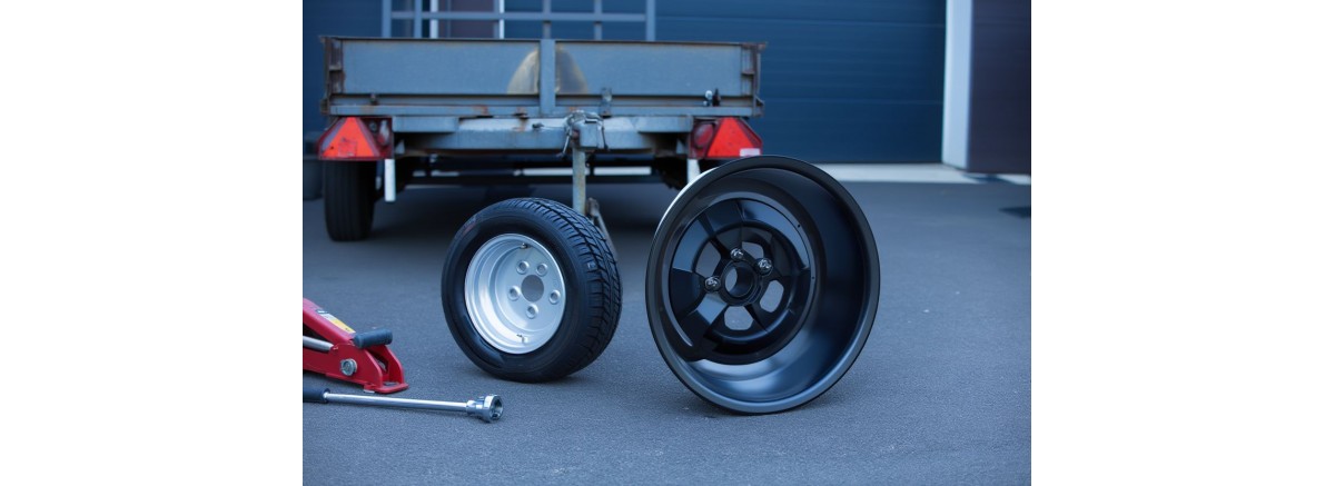 Колеса для прицепа R14 и R15: как выбрать и когда менять
