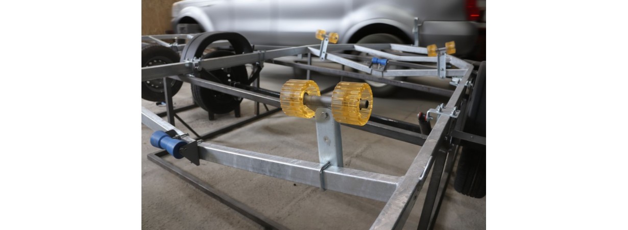 Роликовый лонжерон: преимущества и монтаж