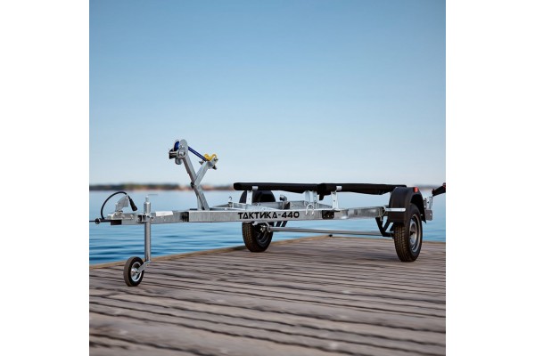 Лодочный прицеп Тактика 440: Надежное решение для безопасной транспортировки катеров и яхт Лодочный прицеп Тактика 440: Надежное решение для безопасной транспортировки катеров и яхт