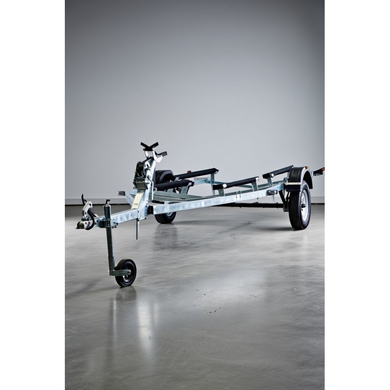 Усиленный лодочный прицеп Тактика 500 - Надежный транспорт для катеров и яхт Усиленный лодочный прицеп Тактика 500 - Надежный транспорт для катеров и яхт