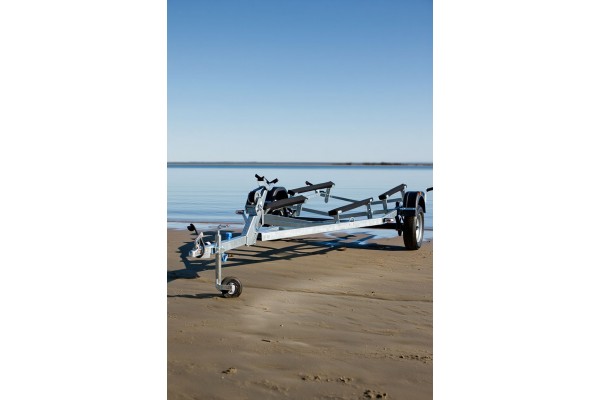 Усиленный лодочный прицеп Тактика 500 для гидроциклов – Надежность и Удобство в Каждой Поездке! Усиленный лодочный прицеп Тактика 500 для гидроциклов – Надежность и Удобство в Каждой Поездке!