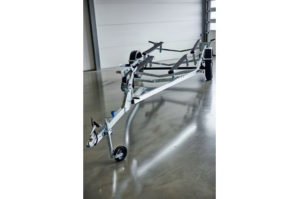 Усиленный прицеп Тактика 500: Идеальное решение для ваших алюминиевых лодок Усиленный прицеп Тактика 500: Идеальное решение для ваших алюминиевых лодок