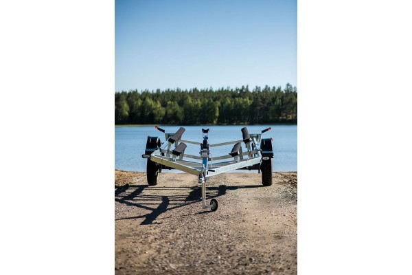 Усиленный прицеп Тактика 500: Идеальное решение для ваших алюминиевых лодок Усиленный прицеп Тактика 500: Идеальное решение для ваших алюминиевых лодок