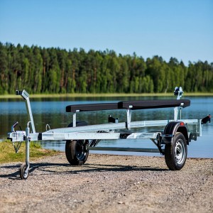 Лодочный прицеп Тактика 440: Идеальное Решение для Ваших Приключений на Воде – Низкорамная Платформа для Удобной Транспортировки