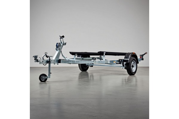 Оригинальный низкорамный лодочный прицеп Тактика 500 — идеальный выбор для безопасной транспортировки вашей лодки! Оригинальный низкорамный лодочный прицеп Тактика 500 — идеальный выбор для безопасной транспортировки вашей лодки!