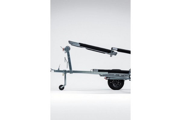 Усиленный лодочный прицеп Тактика 500 - Низкорамная платформа для надежной транспортировки лодок Усиленный лодочный прицеп Тактика 500 - Низкорамная платформа для надежной транспортировки лодок