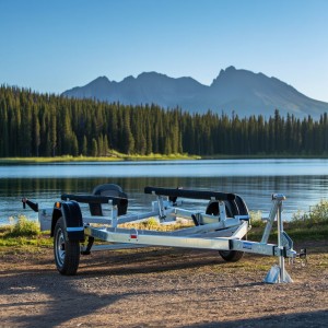 Универсальный прицеп Тактика 440 для квадроциклов – надежное решение для ваших приключений на природе!