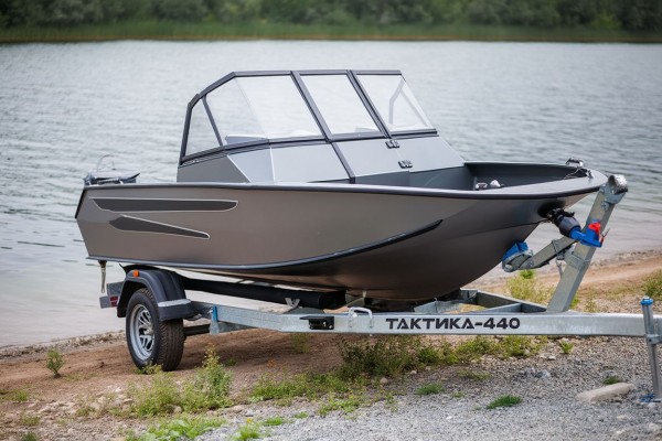Прицеп для лодок Свиммер Тактика 440: надежное решение для водных приключений Прицеп для лодок Свиммер Тактика 440: надежное решение для водных приключений