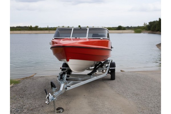 Усиленный лодочный прицеп Тактика 500 для лодок и катеров Афалина Усиленный лодочный прицеп Тактика 500 для лодок и катеров Афалина