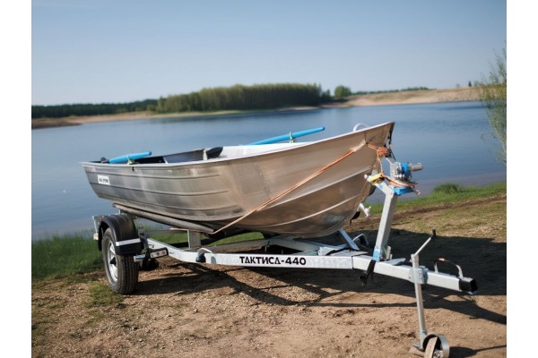 Прицеп Тактика 440 для лодок Вятка-Профи Прицеп Тактика 440 для лодок Вятка-Профи