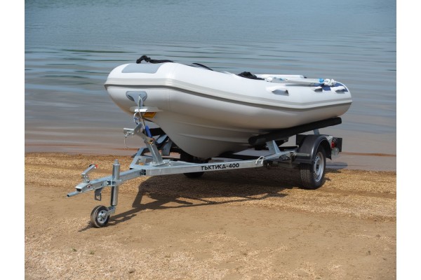 Лодочный прицеп Тактика Т400 для лодок Вятка-Профи Лодочный прицеп Тактика Т400 для лодок Вятка-Профи