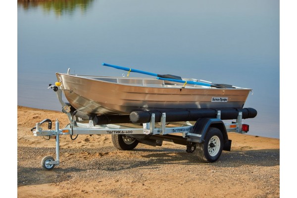 Лодочный прицеп Тактика Т400 для лодок Вятка-Профи Лодочный прицеп Тактика Т400 для лодок Вятка-Профи