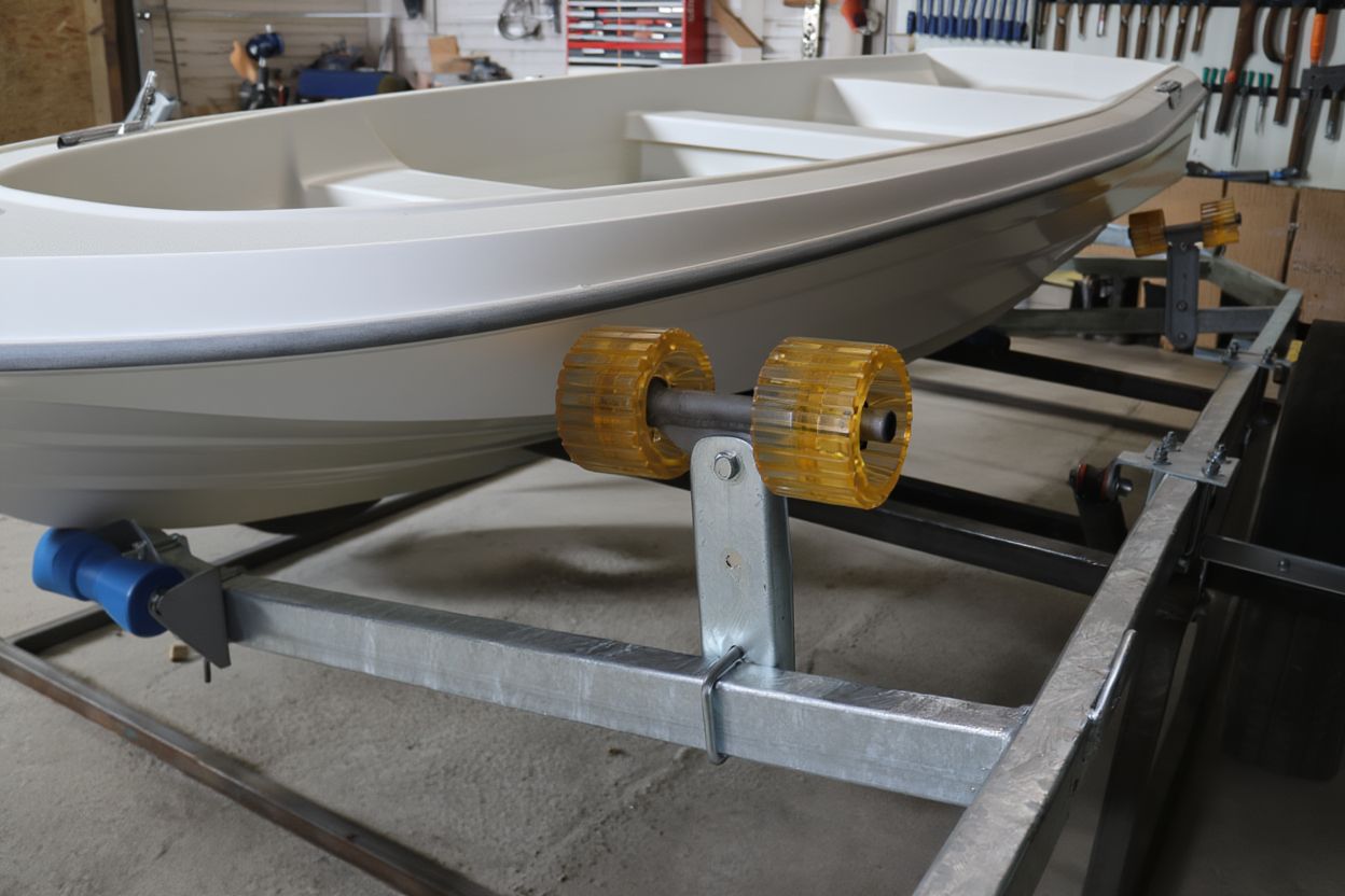 Советы по настройке роликов лодочного прицепа